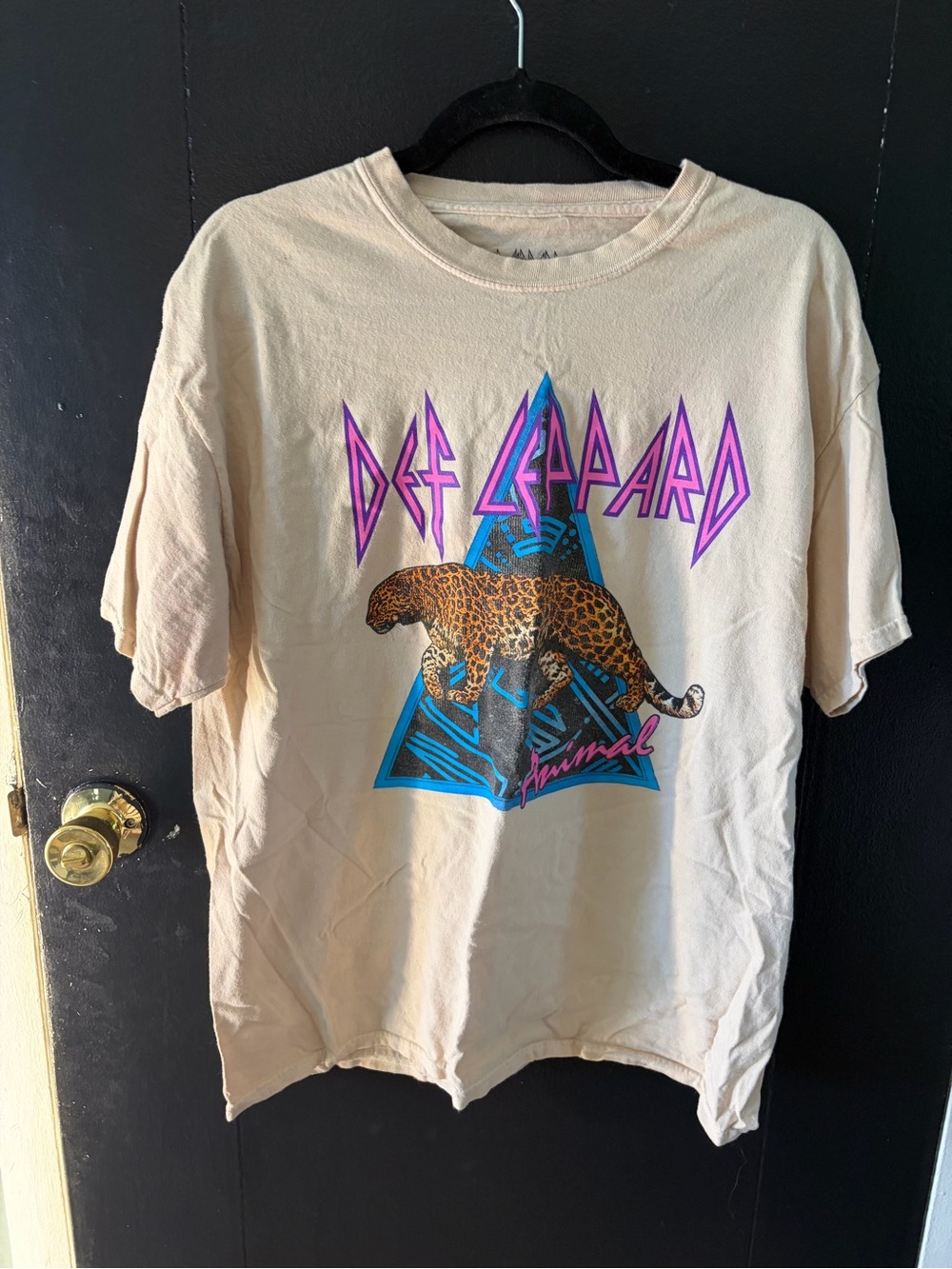 Def Leppard Tee with Leopard Graphic - Cream